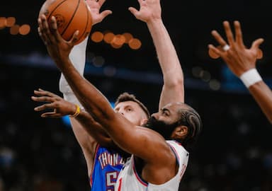 记者调侃：快船平均年龄比雷霆年龄最大球员卡鲁索还要大2岁-NBA新闻