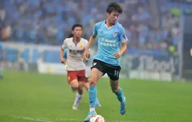 这也太糙了！辽宁U20技术辣眼睛，就靠朱鹏宇一个人硬扛？_比赛_广西队_球员