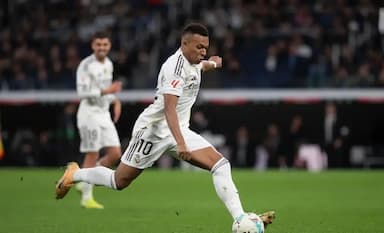 西甲-姆巴佩双响贝林厄姆建功，4-0皇马瓦伦西亚各赛事6连胜_比赛_皇家马德里