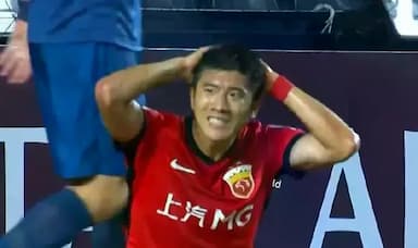 亚冠系列赛中的上海海港表现不佳，积分垫底，遭队史首败给武里南队_中超_比赛_东亚